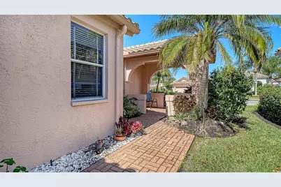 3782 Amapola Lane, Sarasota, FL 34238 - Photo 5