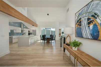 4938 Commonwealth Drive, Sarasota, FL 34242 - Photo 9