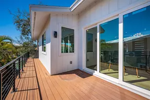 4938 Commonwealth Dr, Sarasota, FL 34242 - Photo 23