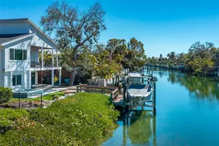 4938 Commonwealth Dr, Sarasota, FL 34242 - Photo 3