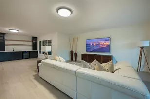 4938 Commonwealth Dr, Sarasota, FL 34242 - Photo 83