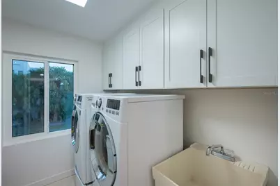 4938 Commonwealth Drive, Sarasota, FL 34242 - Photo 35