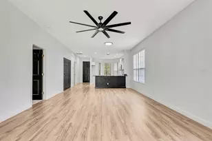 5035 Lakescene Pl, Sarasota, FL 34243 - Photo 15