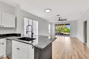 5035 Lakescene Pl, Sarasota, FL 34243 - Photo 11