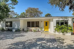 5019 Stevens Dr, Sarasota, FL 34234 - Photo 3