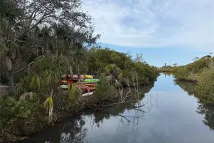 5605 Key W Pl, Bradenton, FL 34203 - Photo 11