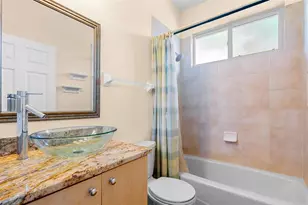 4751 Carrington Cir, Sarasota, FL 34243 - Photo 35