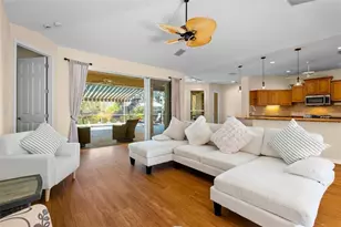 4751 Carrington Cir, Sarasota, FL 34243 - Photo 9