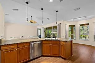 4751 Carrington Cir, Sarasota, FL 34243 - Photo 15