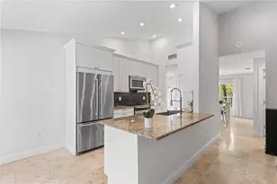 4471 Trails Dr, Sarasota, FL 34232 - Photo 11