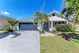 3810 39th Ave W, Bradenton, FL 34205 - Photo 3