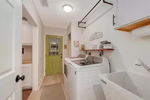 4312 Dresden Ln, Sarasota, FL 34233 - Photo 25