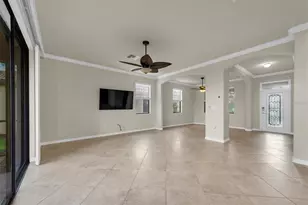 319 Whispering Palms Ln, Bradenton, FL 34212 - Photo 7