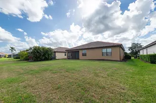 319 Whispering Palms Ln, Bradenton, FL 34212 - Photo 35