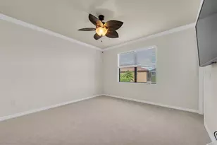 319 Whispering Palms Ln, Bradenton, FL 34212 - Photo 17