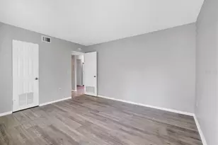 2304 Ringling Blvd, Sarasota, FL 34237 - Photo 17