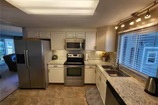 808 53rd Ave E, Bradenton, FL 34203 - Photo 7