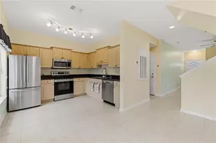 7604 Plantation Cir, University Park, FL 34201 - Photo 9