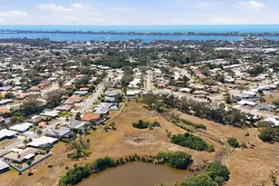 7409 Bounty Dr, Sarasota, FL 34231 - Photo 37