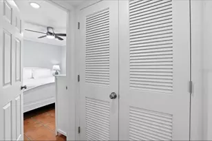 1325 Gulf Dr N, Bradenton Beach, FL 34217 - Photo 33