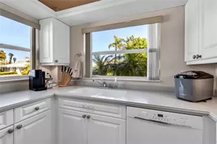 4704 Independence Dr, Bradenton, FL 34210 - Photo 13