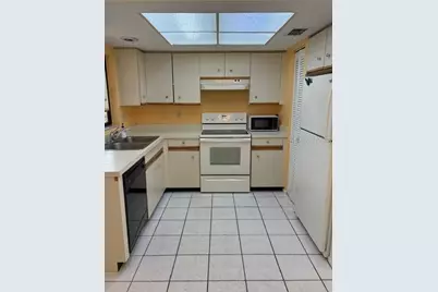 442 N Jefferson Avenue, Sarasota, FL 34237 - Photo 5