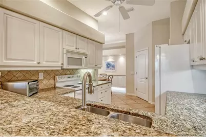 9411 Forest Hills Circle, Sarasota, FL 34238 - Photo 15