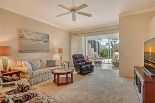9411 Forest Hills Cir, Sarasota, FL 34238 - Photo 3
