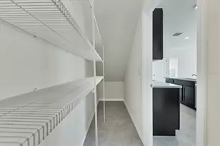 3279 Hilltop Cir, Lakewood Ranch, FL 34211 - Photo 13