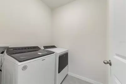 3279 Hilltop Circle, Lakewood Ranch, FL 34211 - Photo 35