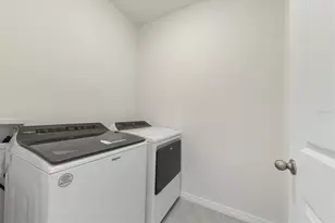 3279 Hilltop Cir, Lakewood Ranch, FL 34211 - Photo 35