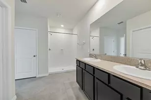 3279 Hilltop Cir, Lakewood Ranch, FL 34211 - Photo 27