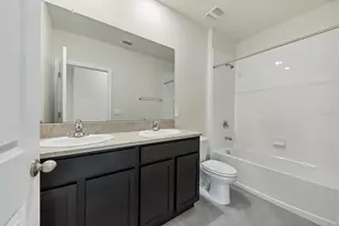 3279 Hilltop Cir, Lakewood Ranch, FL 34211 - Photo 31