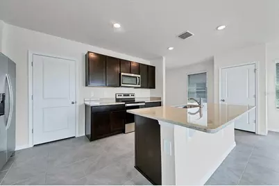 3279 Hilltop Circle, Lakewood Ranch, FL 34211 - Photo 11