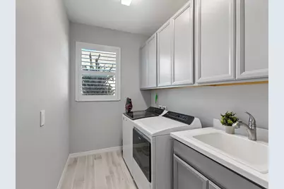 913 Crosswind Avenue, Sarasota, FL 34240 - Photo 29