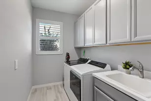 913 Crosswind Ave, Sarasota, FL 34240 - Photo 29