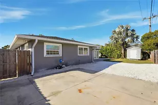 3827 Sugar Ln, Sarasota, FL 34235 - Photo 37