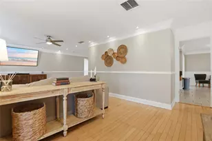 3827 Sugar Ln, Sarasota, FL 34235 - Photo 7