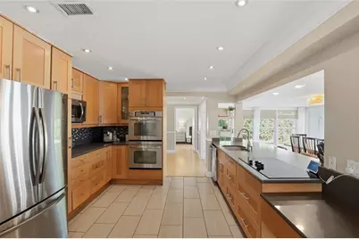 3827 Sugar Lane, Sarasota, FL 34235 - Photo 15