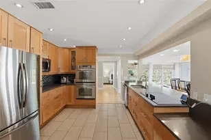 3827 Sugar Ln, Sarasota, FL 34235 - Photo 15