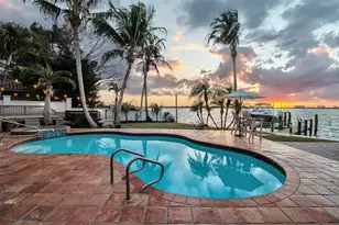 1504 S Lodge Dr, Sarasota, FL 34239 - Photo 9