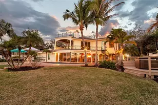 1504 S Lodge Dr, Sarasota, FL 34239 - Photo 11