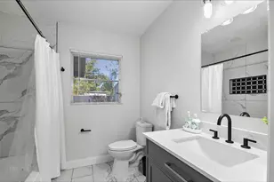 2405 48th Ave W, Bradenton, FL 34207 - Photo 15