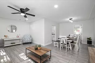 2405 48th Ave W, Bradenton, FL 34207 - Photo 7