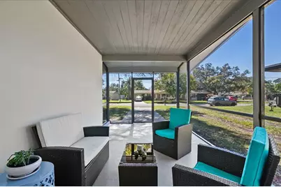 2405 48th Avenue W, Bradenton, FL 34207 - Photo 3