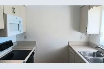 2724 Hidden Lake Boulevard #A, Sarasota, FL 34237 - Photo 9