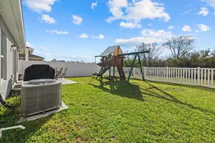 9120 Sandy Bluffs Circle, Parrish, FL 34219 - Photo 25