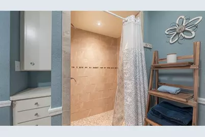 836 Magellan Drive, Sarasota, FL 34243 - Photo 29