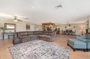 836 Magellan Dr, Sarasota, FL 34243 - Photo 9