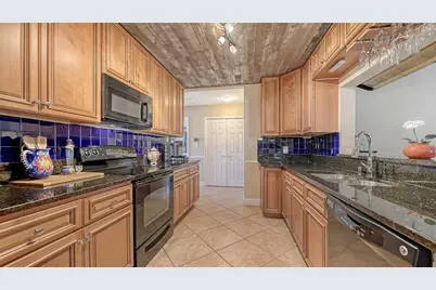 836 Magellan Drive, Sarasota, FL 34243 - Photo 21